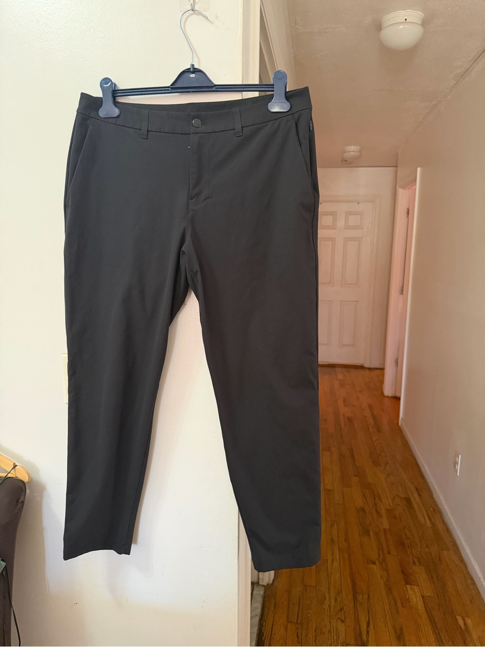 lululemon athletica Men's Black Straight-Leg Dress Pants